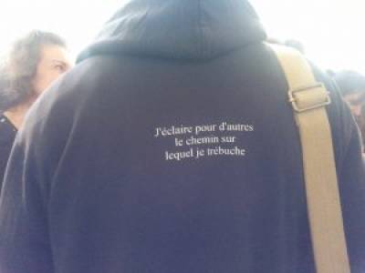 PBS - J'éclaire pour d'autres le chemin sur lequel je trébuche